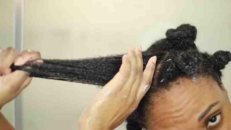 Gentle hair detangling process